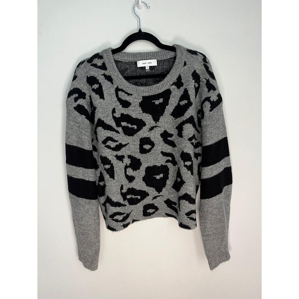 John + Jenn Sweater Women L Gray Leopard‎ Stripe Knit Pullover Fuzzy Cozy